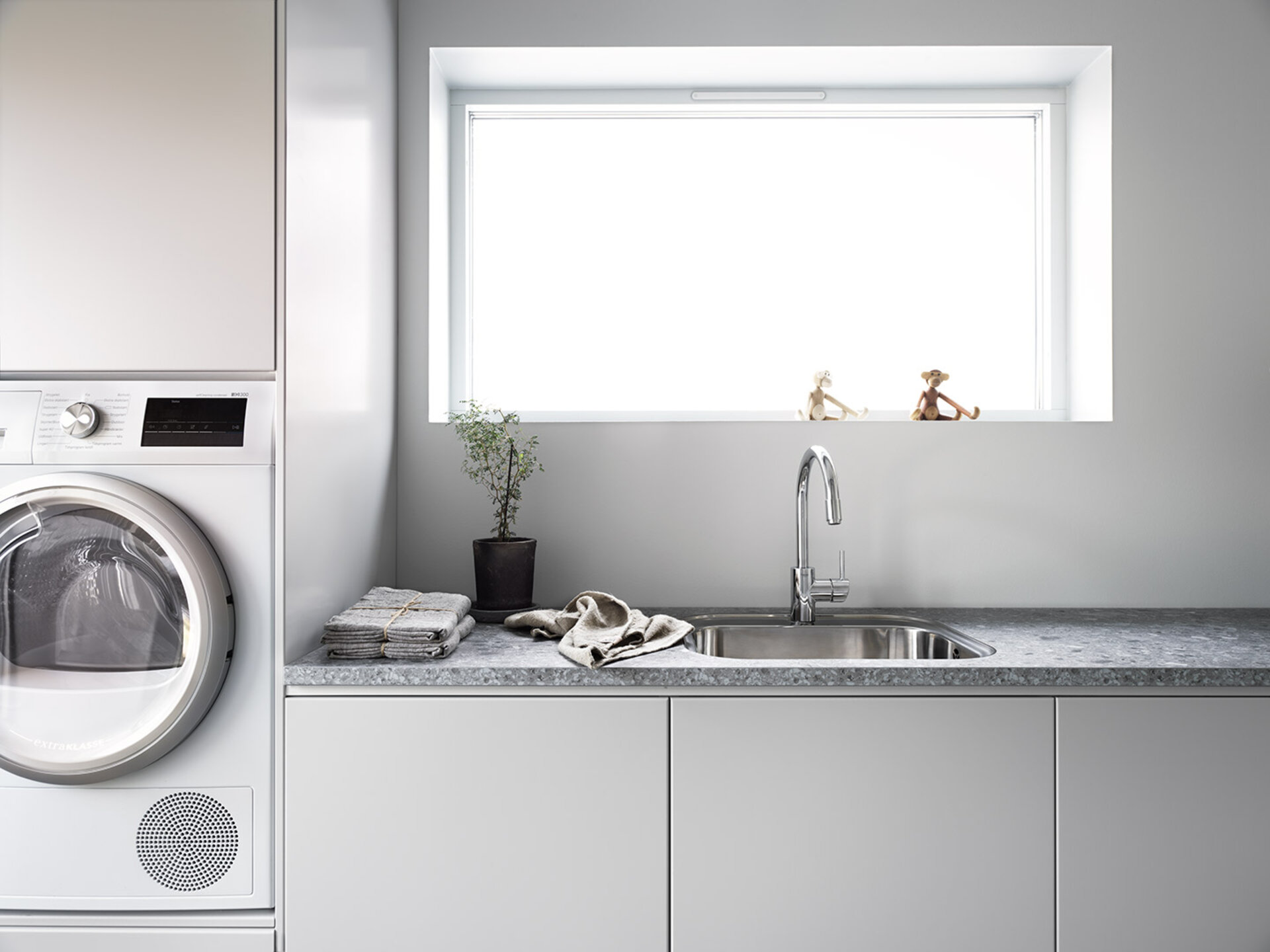 Förvaringsinspiration Bistro pärlgrå - tvättstuga