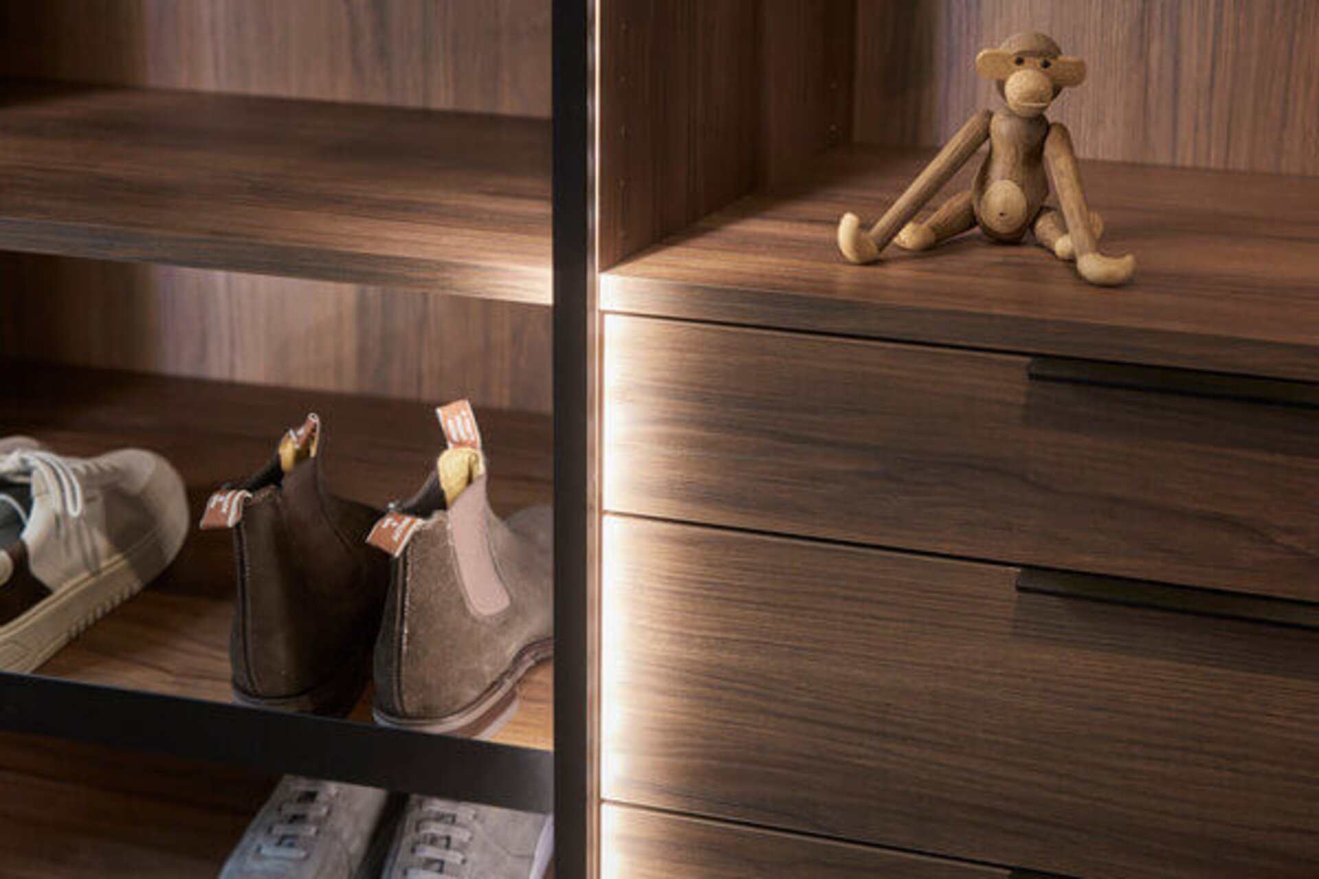 Garderobsbelysning Slimlight svart