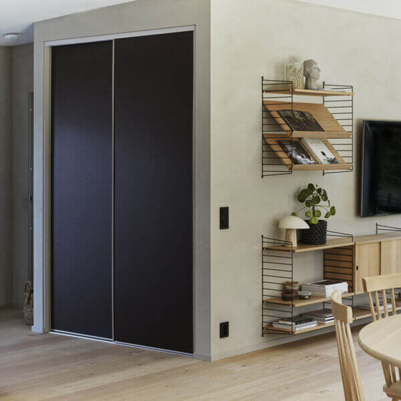 Hallförvaring skjutdörr One svart