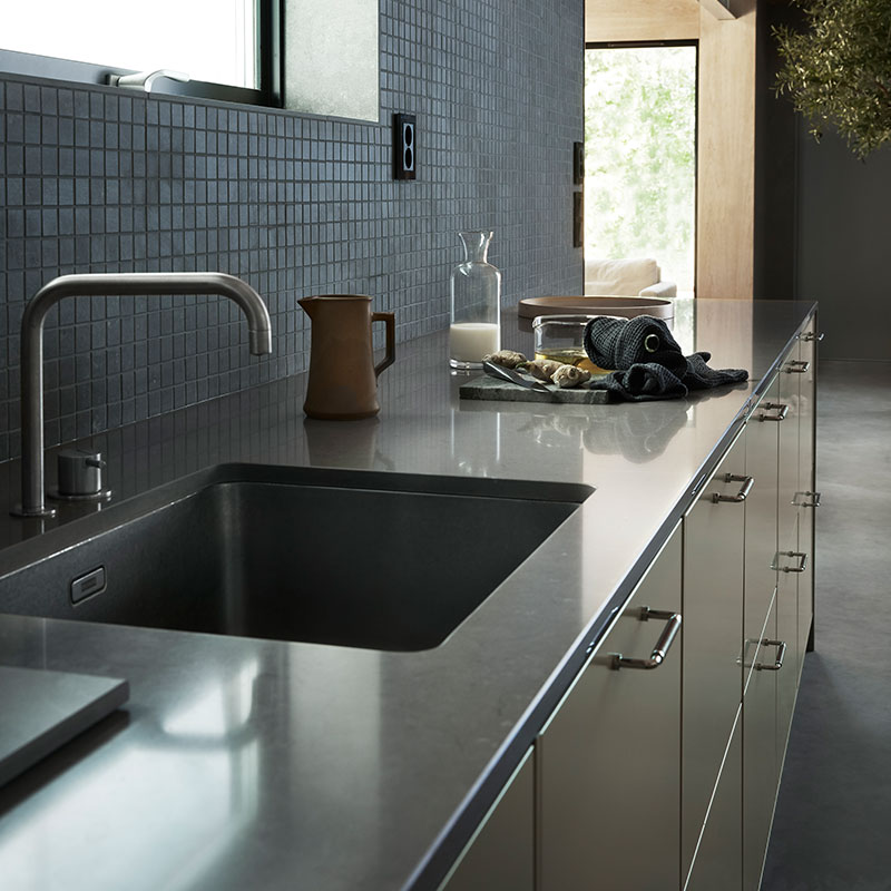 Praktiska funktioner bänkskiva