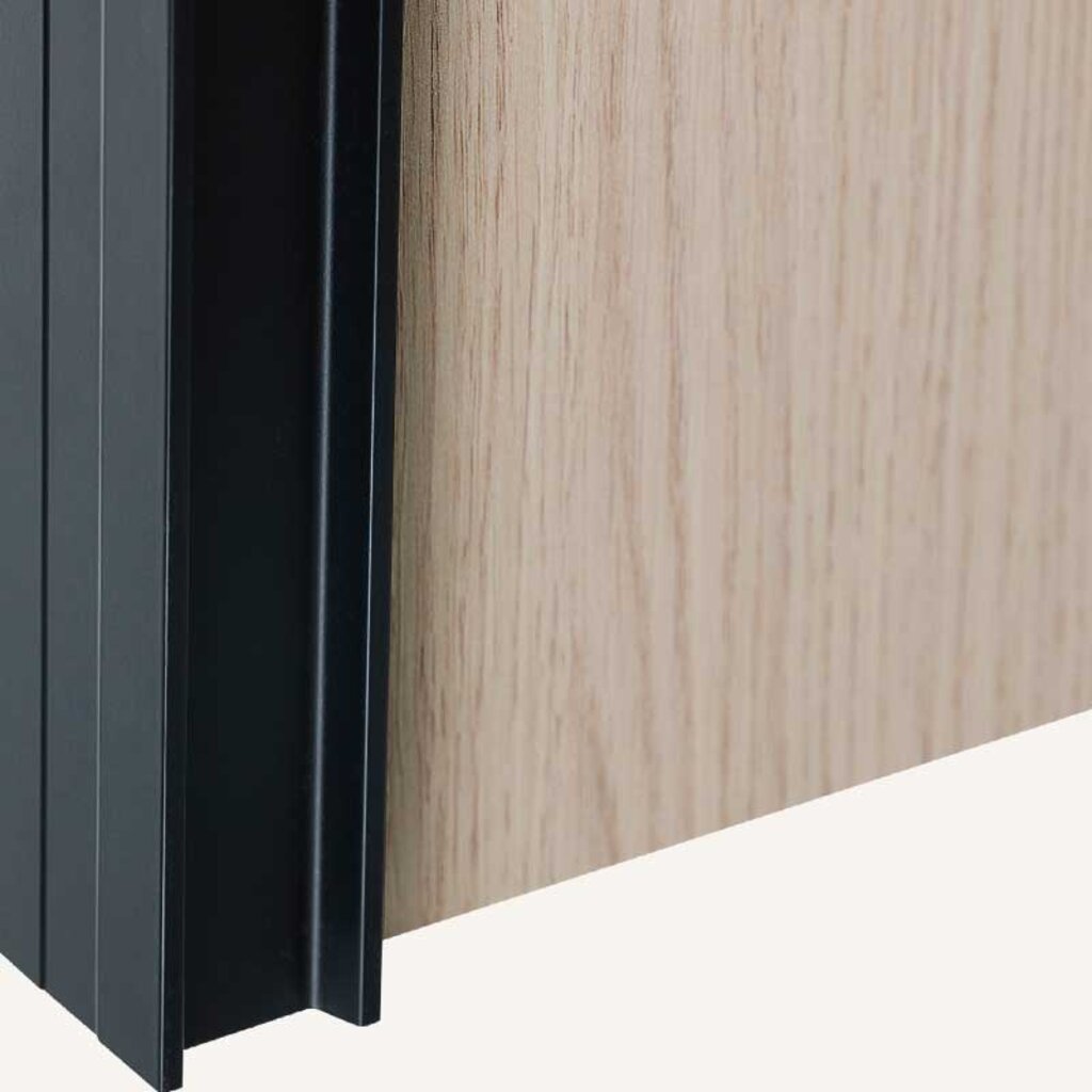 Profil Frontrow svart Profil Frontrow svart