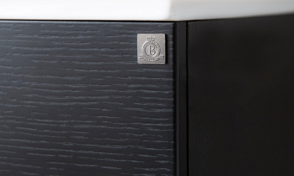 Lucka: Bright Lucka: Bright