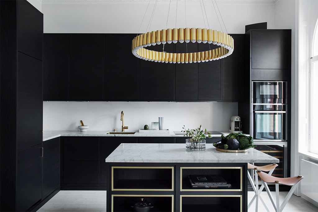 Kök med köksö - Extra förvaring