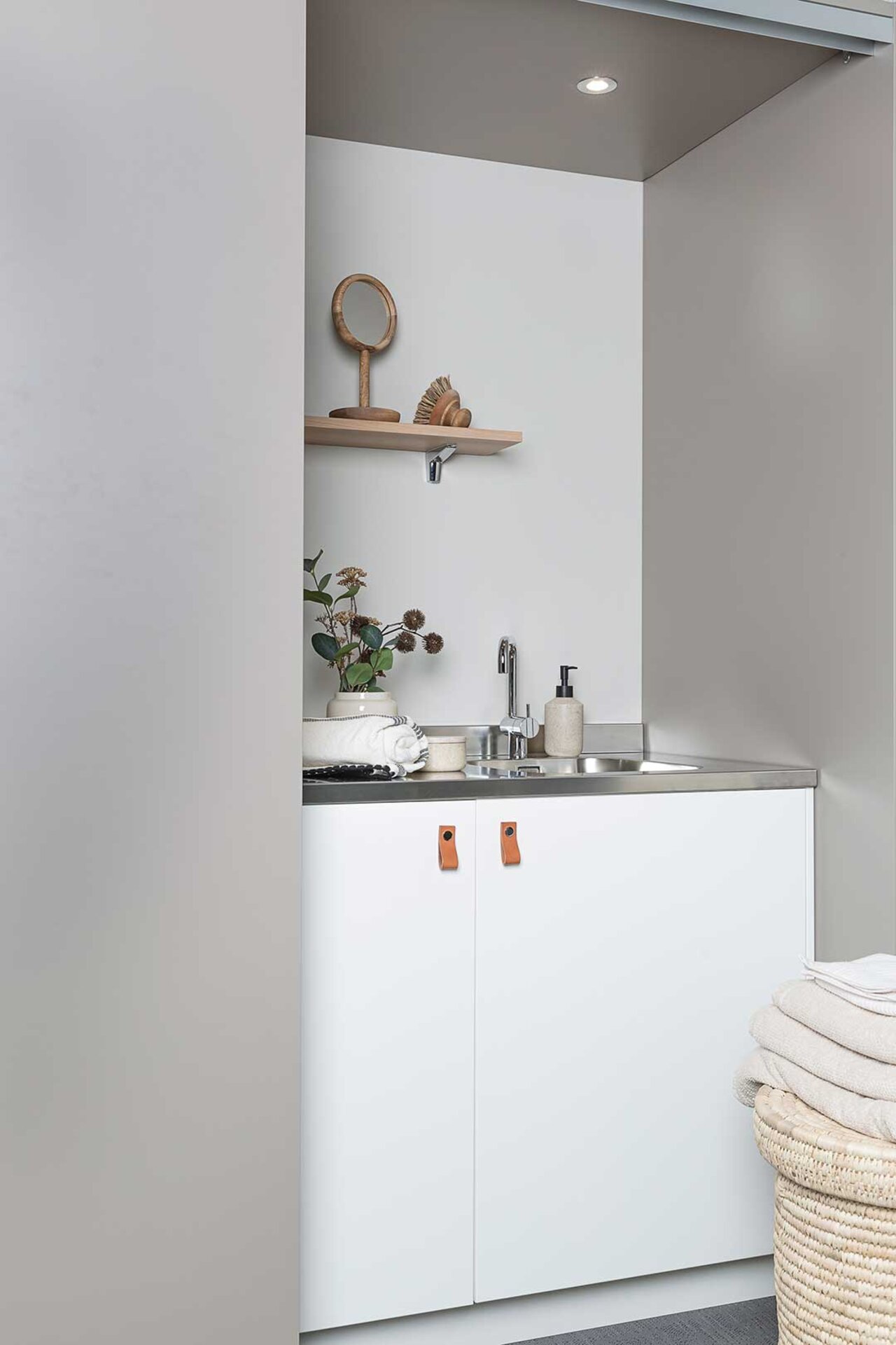 Inspiration tvättstuga Backstage stengrå