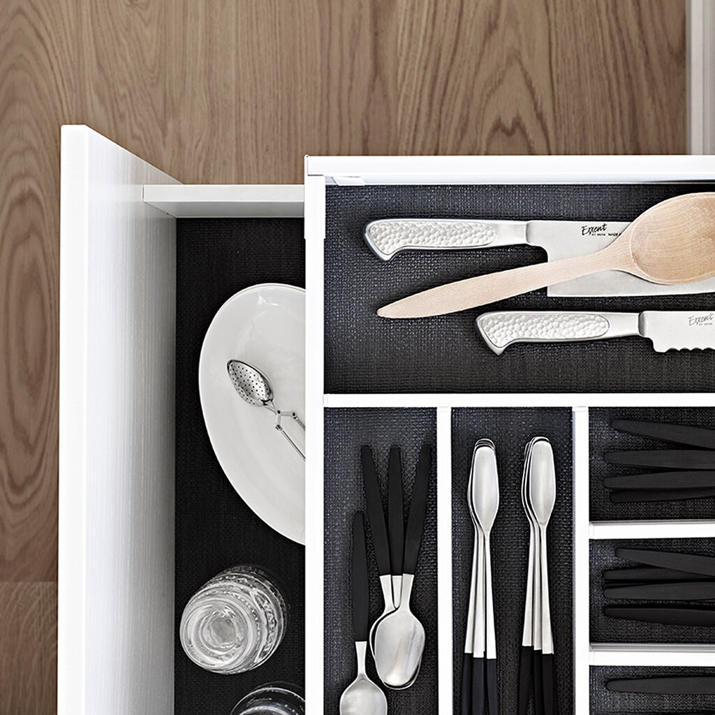 Kök - Vit låda med sida i plåt