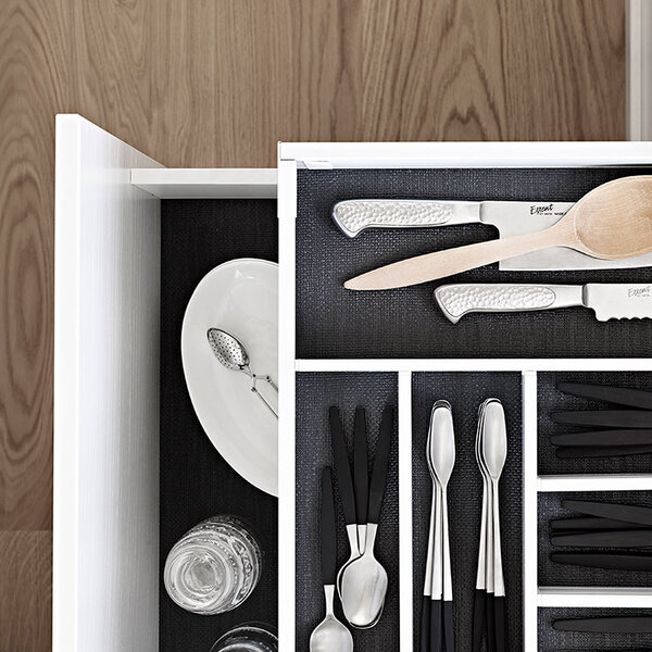 Kök - Vit låda med sida i plåt